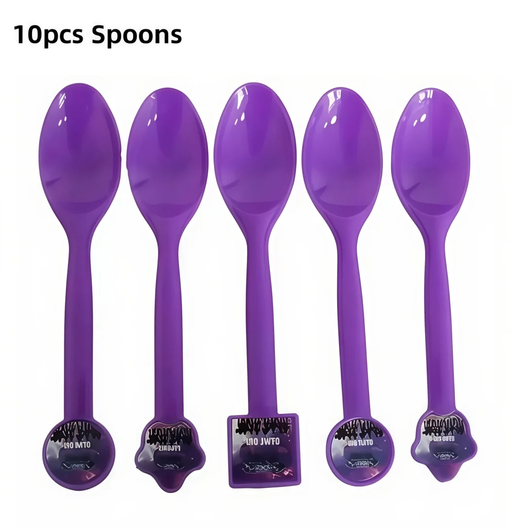 cuillères en plastique violettes
